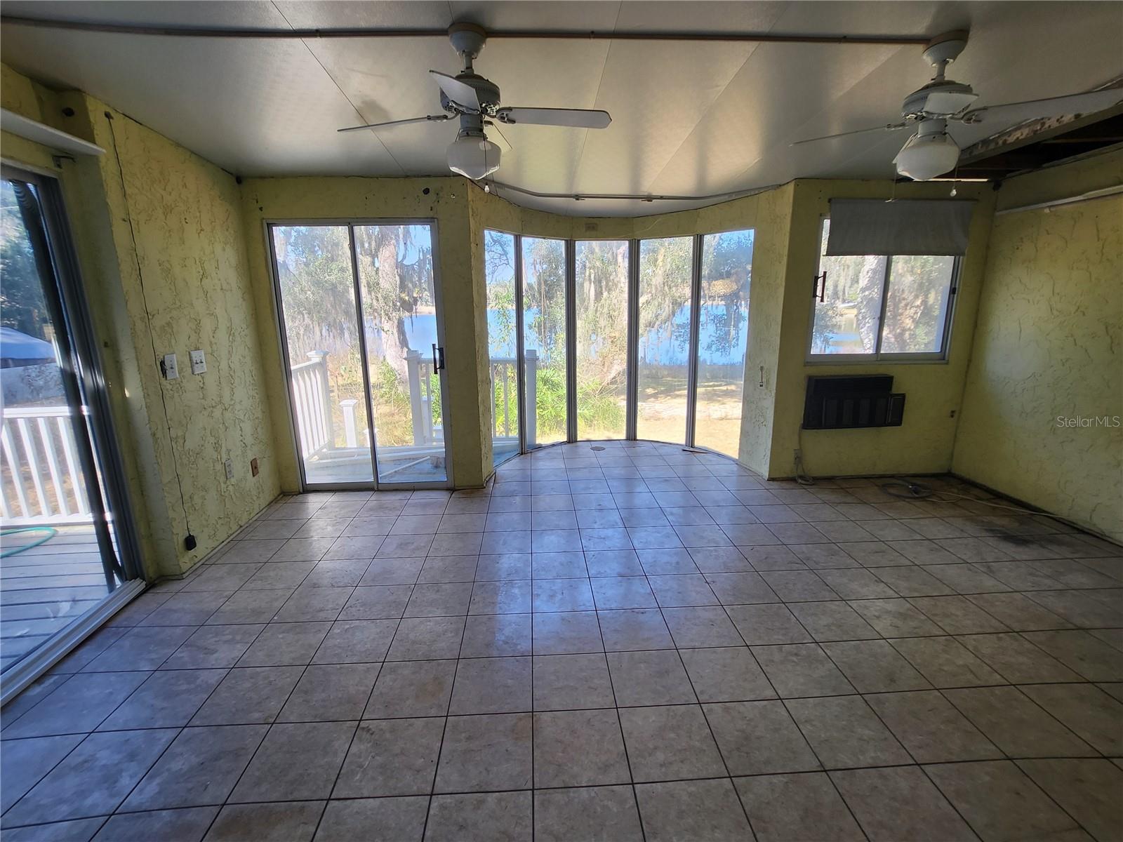 SILVER SPGS SHORES UN 11 - Residential