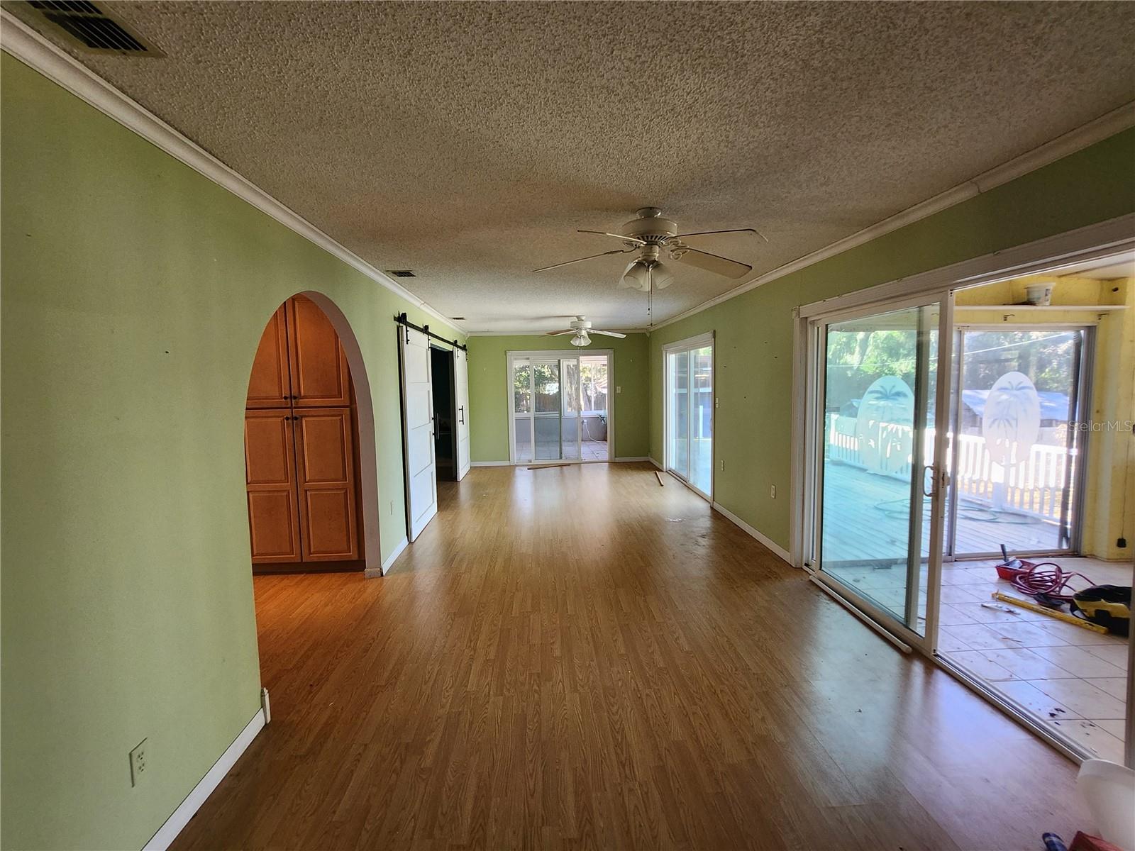 SILVER SPGS SHORES UN 11 - Residential