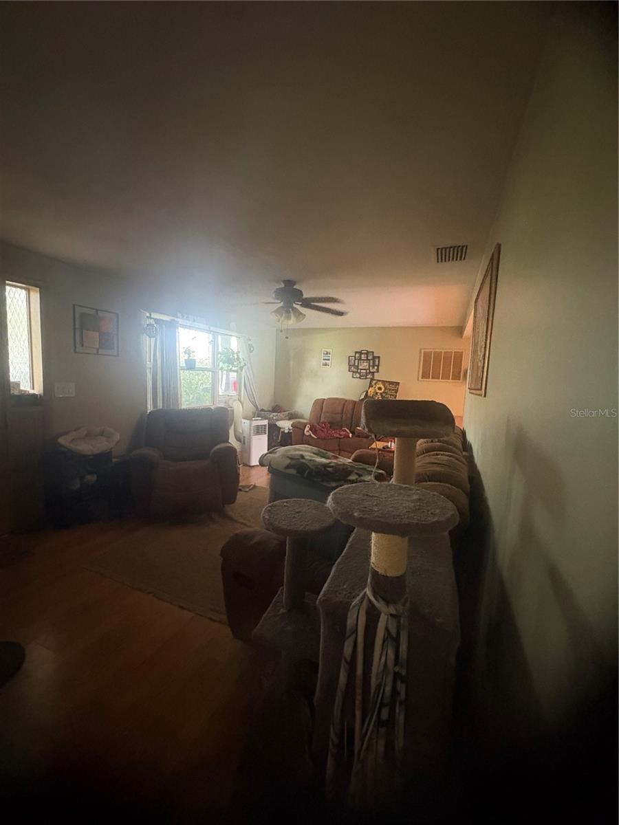 4819 BEACON HILL DRIVE