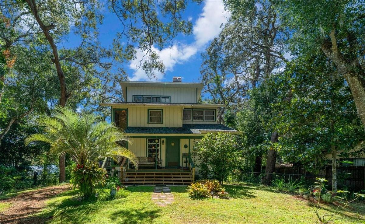 WOODS & LAKES - Residential