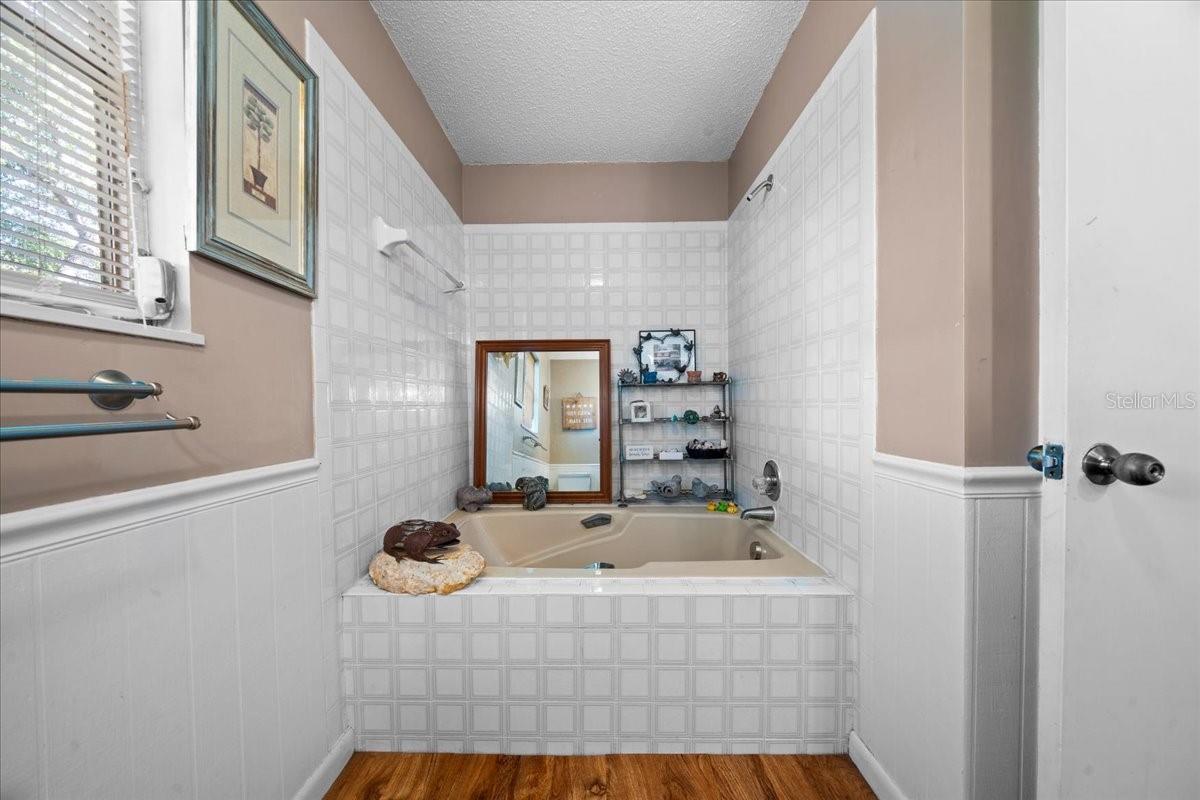 WOODS & LAKES - Residential