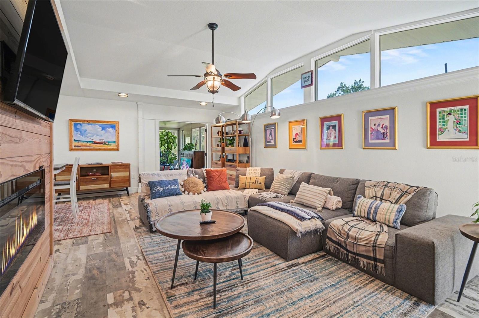 2207 POINSETTIA DRIVE