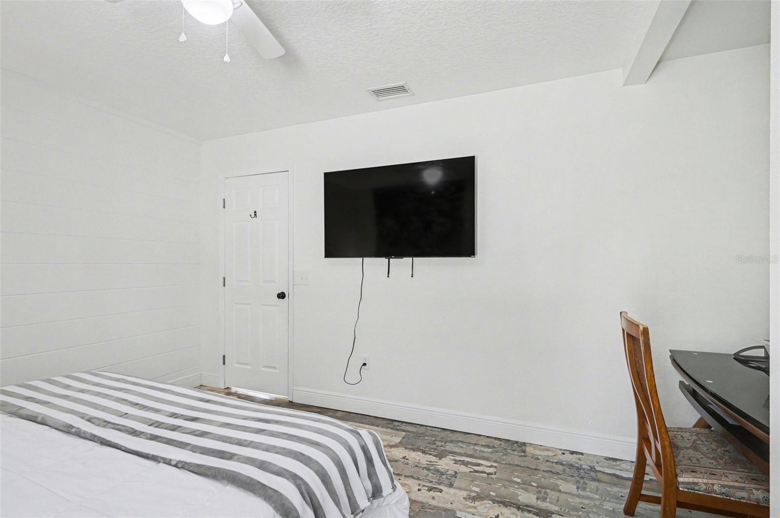 MAGNOLIA SHORES - Residential