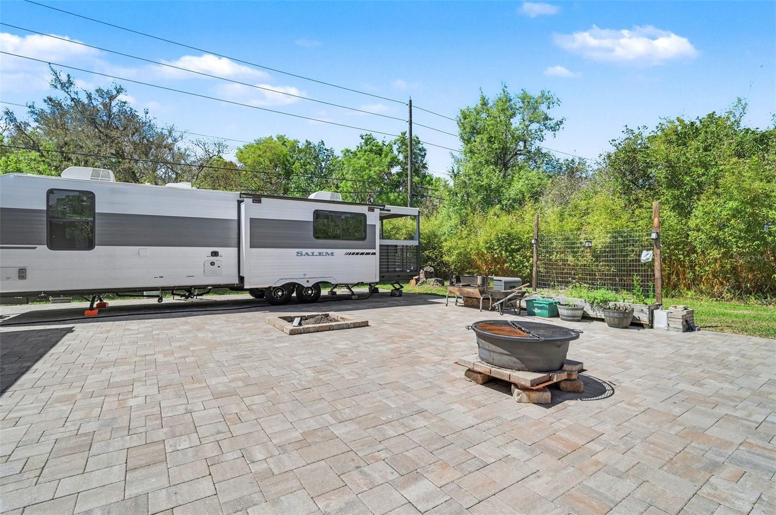 MAGNOLIA SHORES - Residential