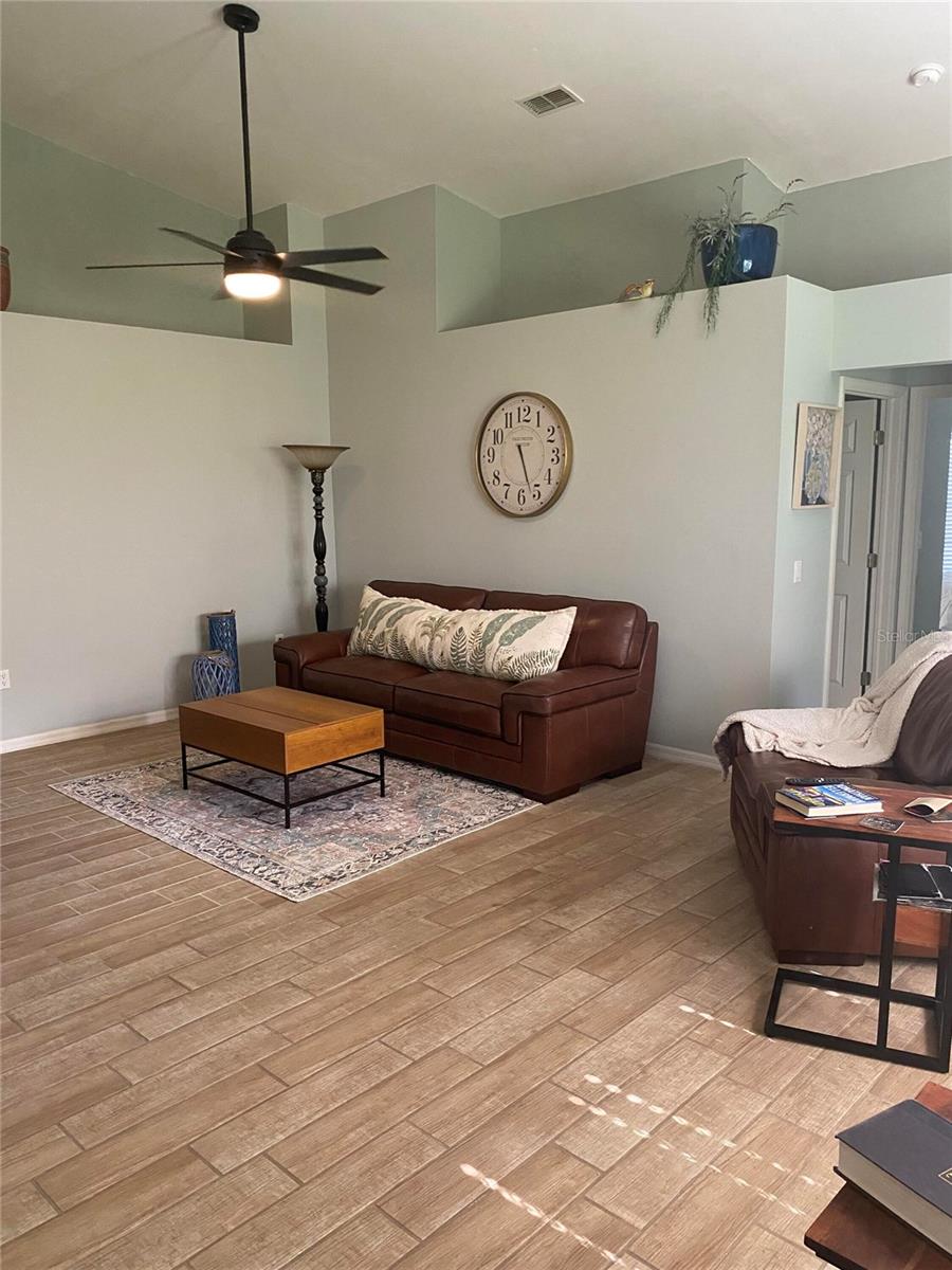11083 CHERRYWOOD COURT