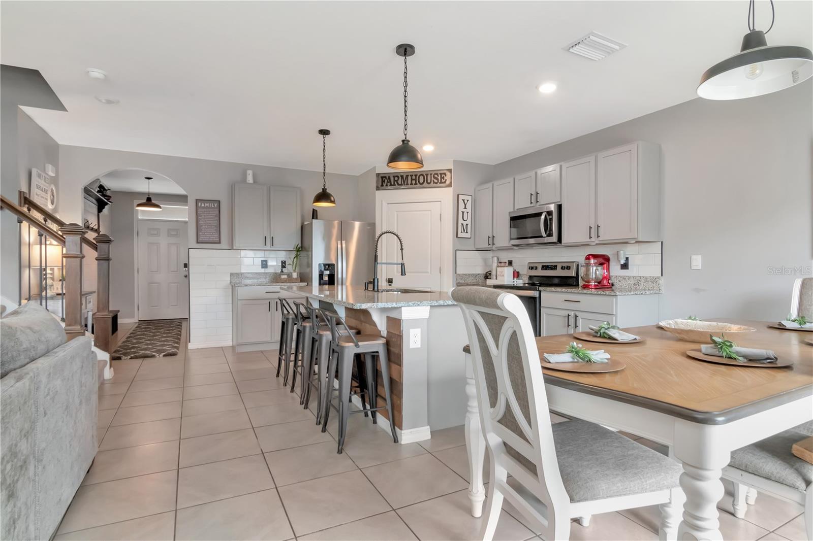 ASHBERRY VILLAGE - Residential