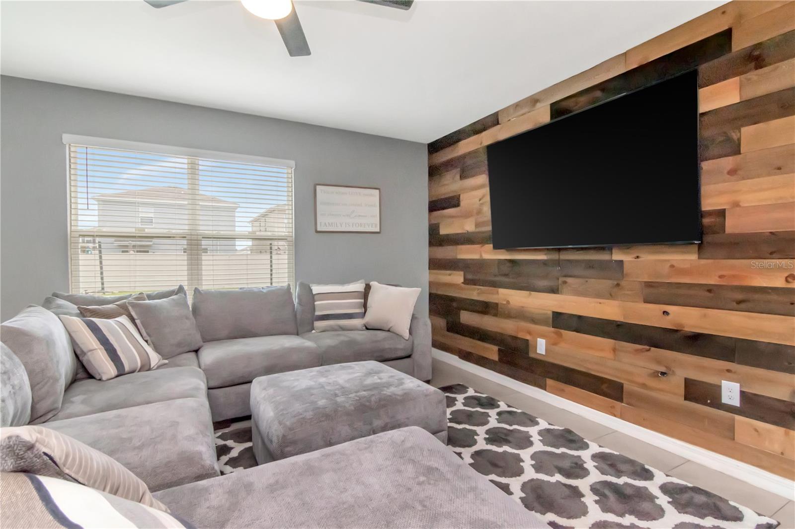 ASHBERRY VILLAGE - Residential