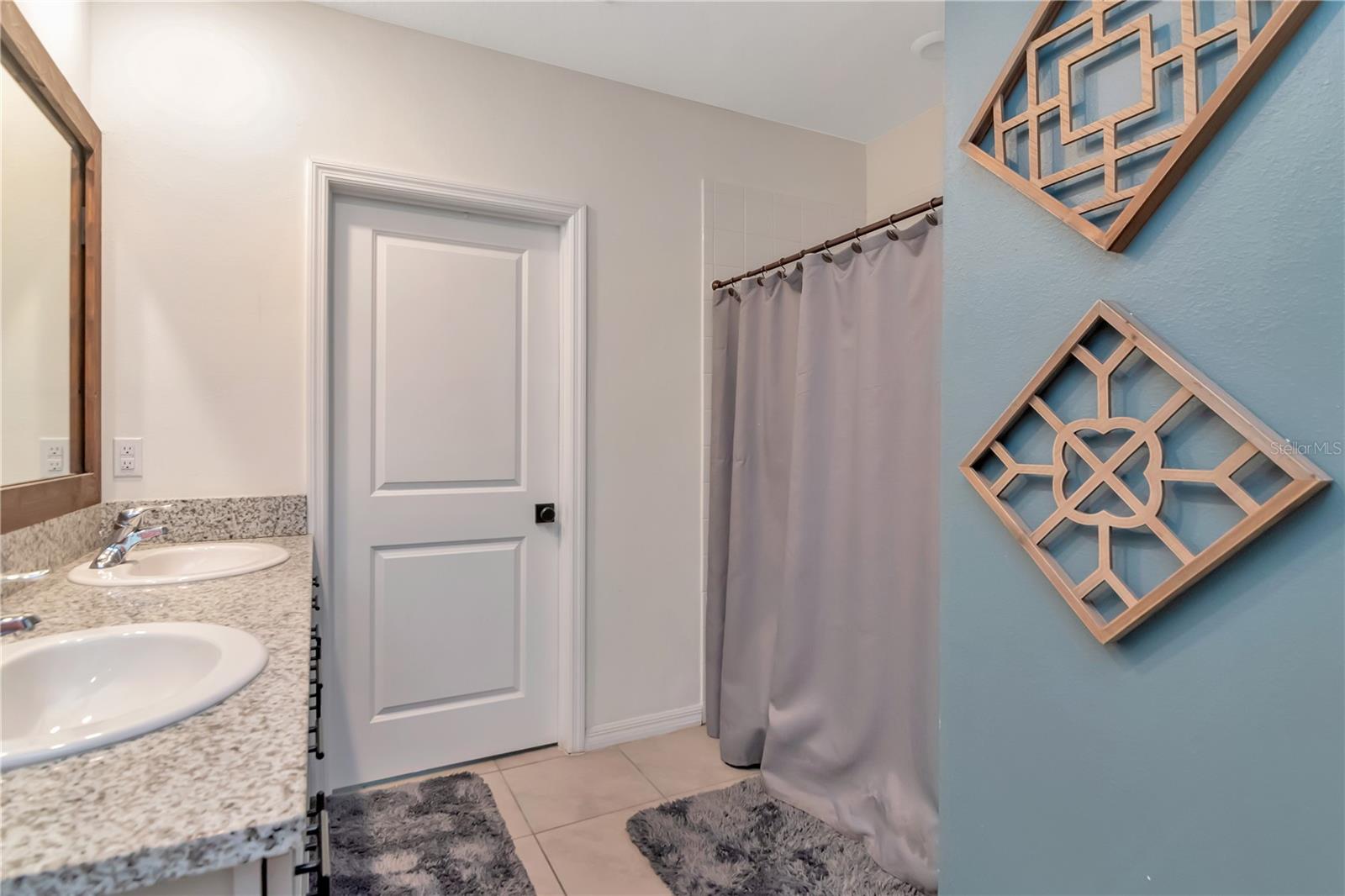 ASHBERRY VILLAGE - Residential