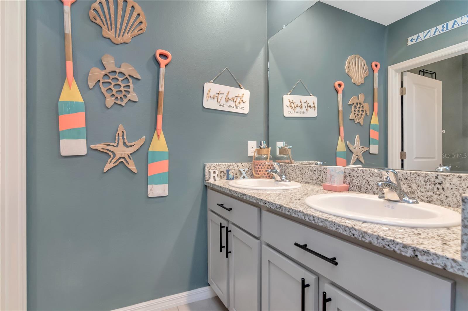 ASHBERRY VILLAGE - Residential