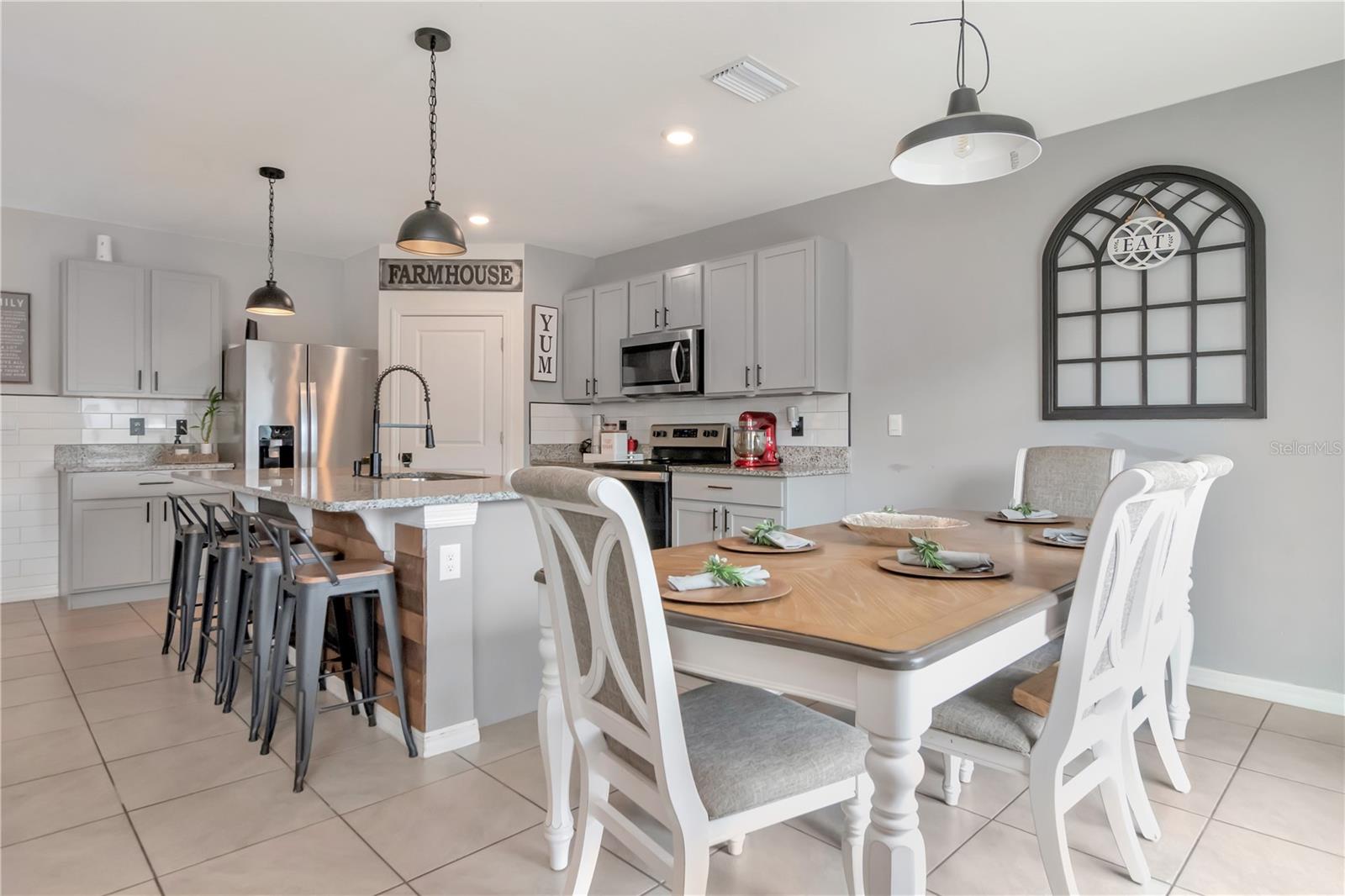 ASHBERRY VILLAGE - Residential