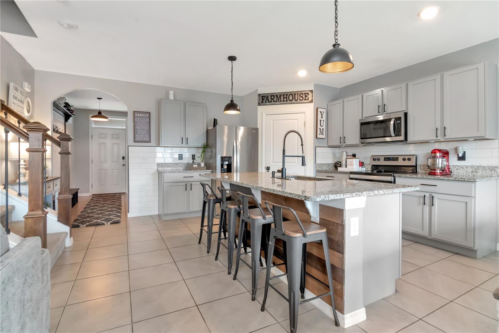 ASHBERRY VILLAGE - Residential