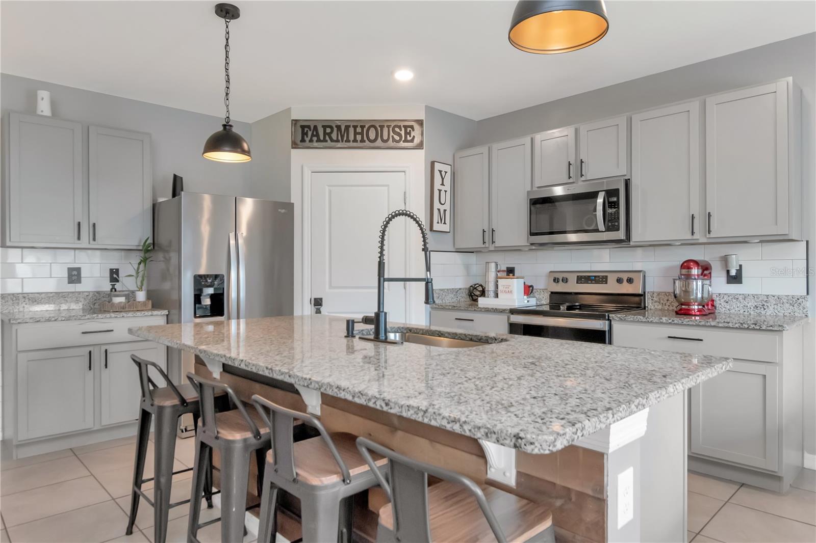 ASHBERRY VILLAGE - Residential