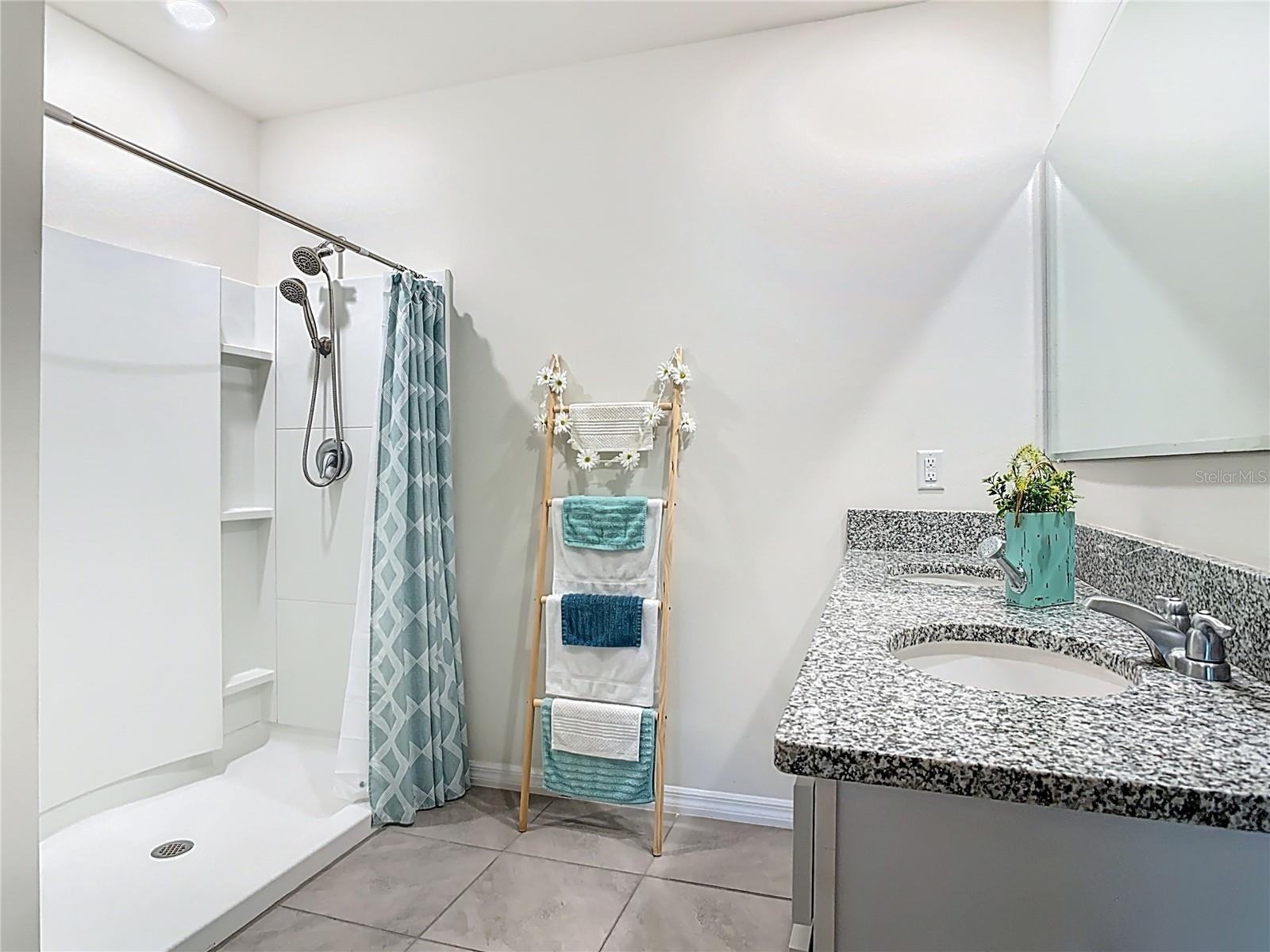 LAKE GLEASON RESERVE - Residential