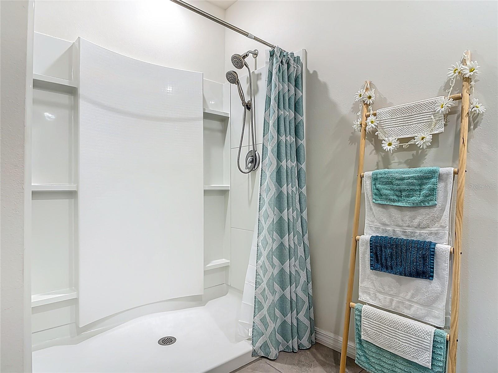 LAKE GLEASON RESERVE - Residential