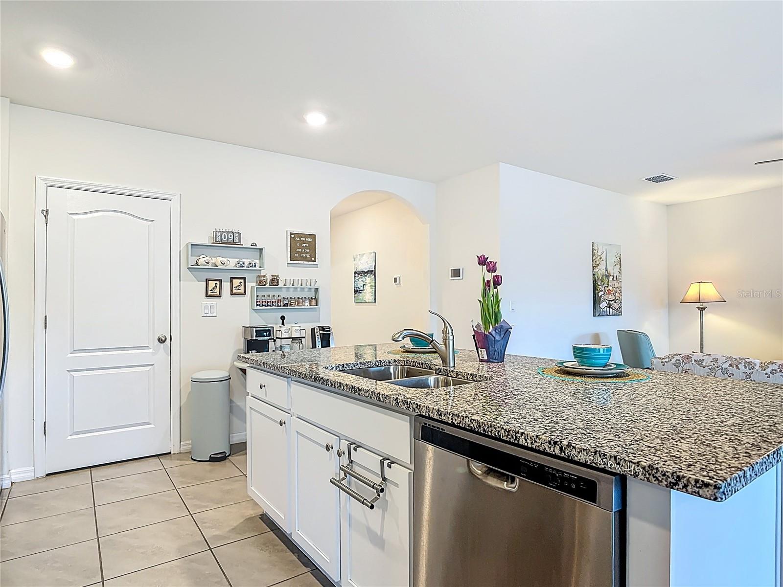 LAKE GLEASON RESERVE - Residential