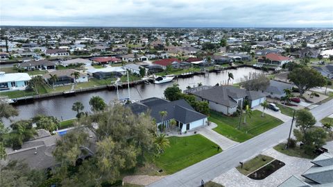 A home in PORT CHARLOTTE