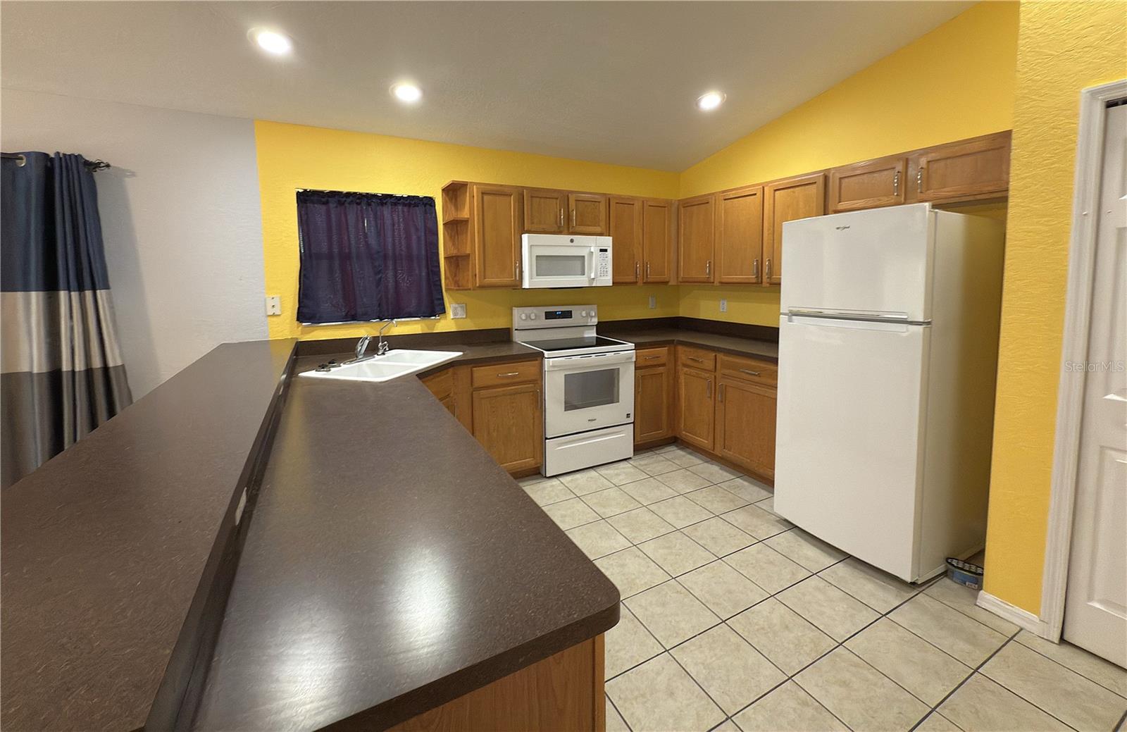 LAKES AT HERON COVE CONDO PH 07 - Residential Lease