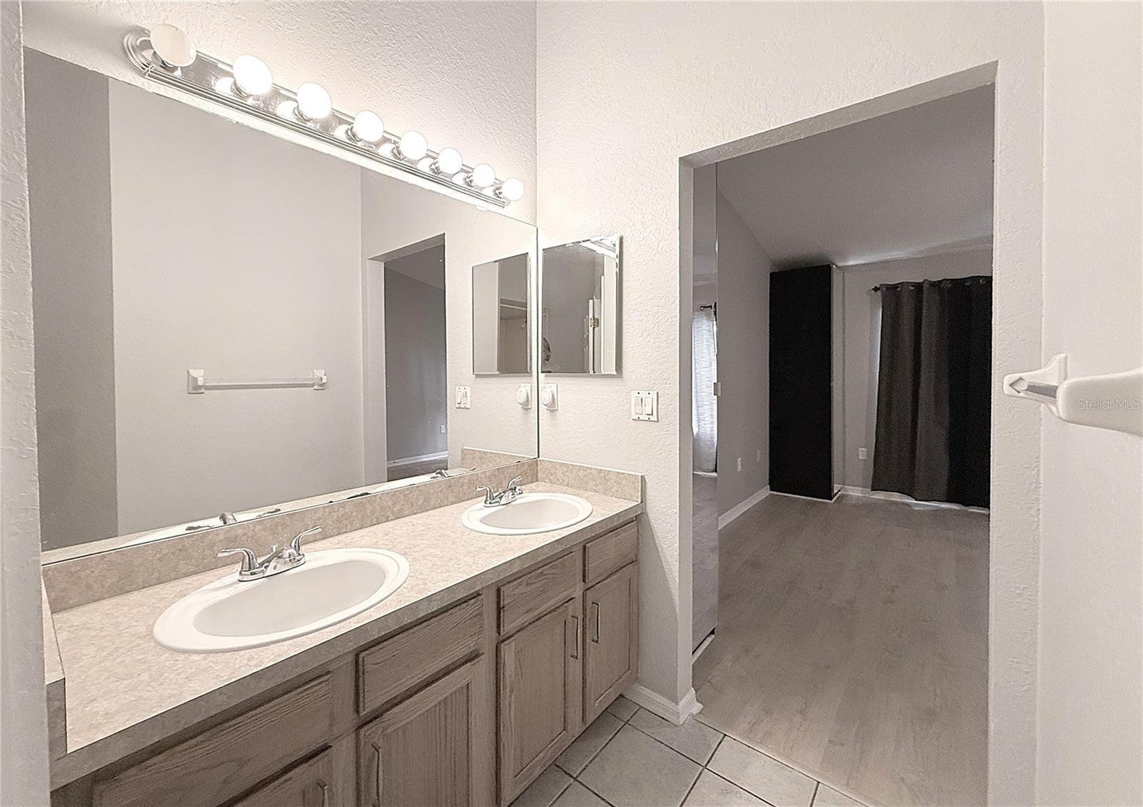 LAKES AT HERON COVE CONDO PH 07 - Residential Lease