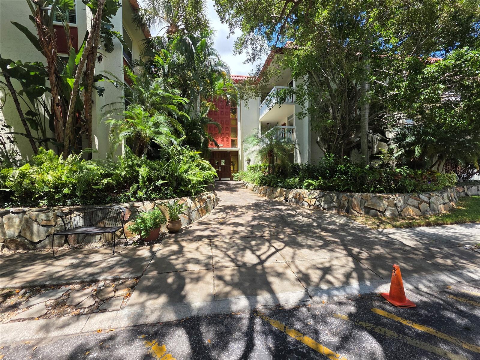 SEVILLE CONDO 4 - Residential