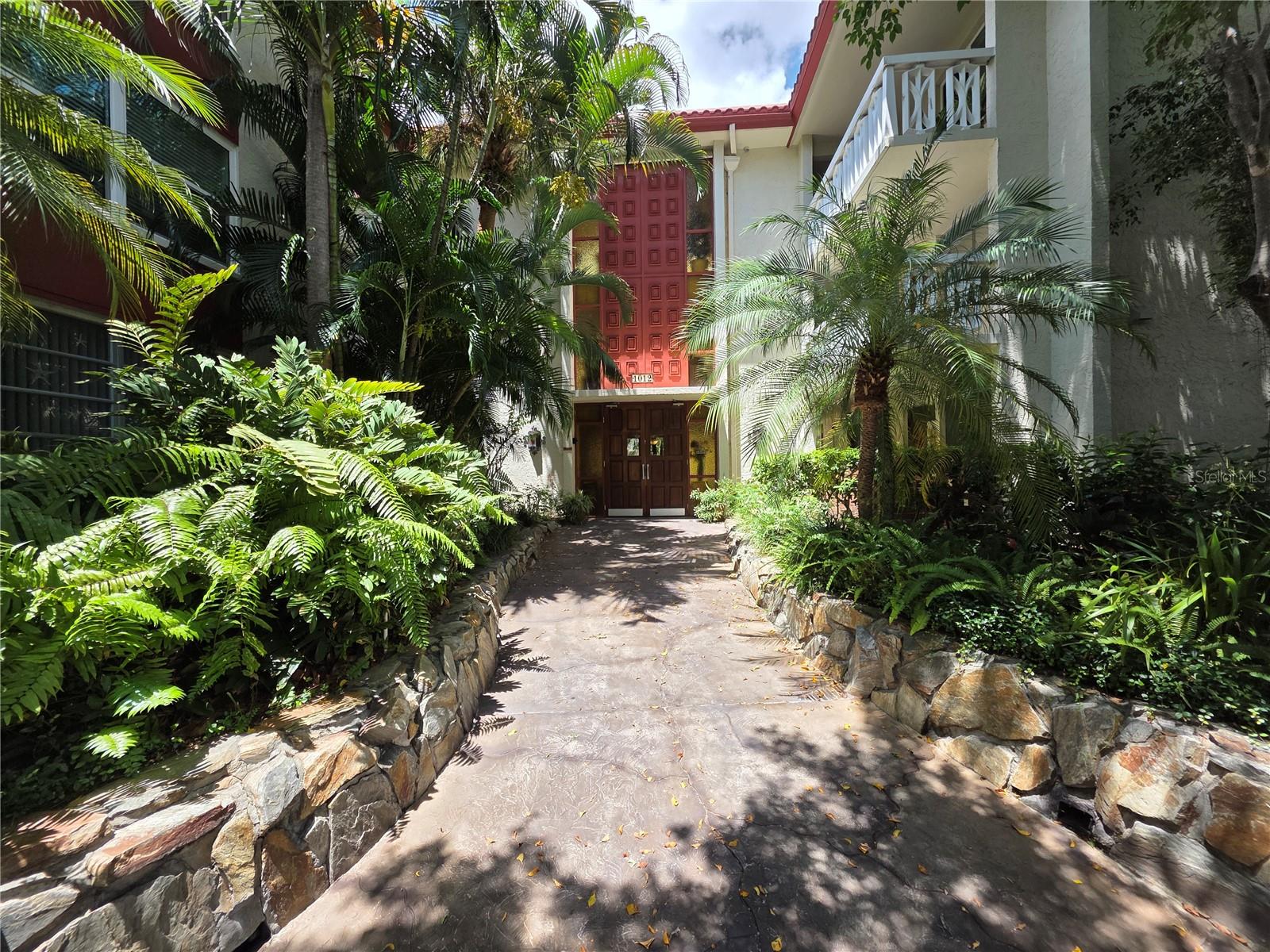 SEVILLE CONDO 4 - Residential