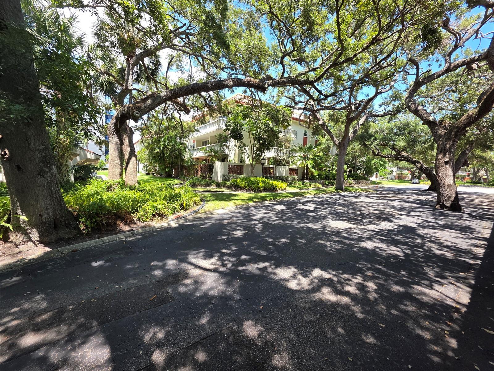 SEVILLE CONDO 4 - Residential