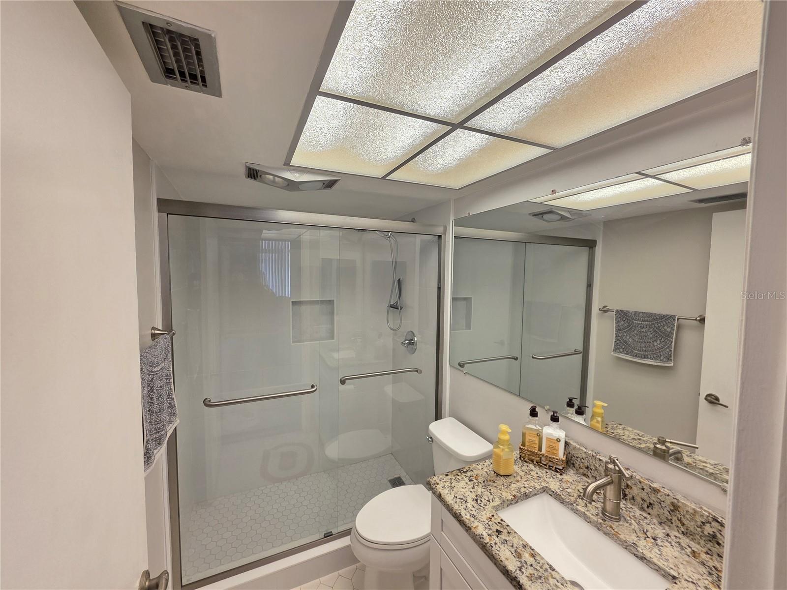 SEVILLE CONDO 4 - Residential