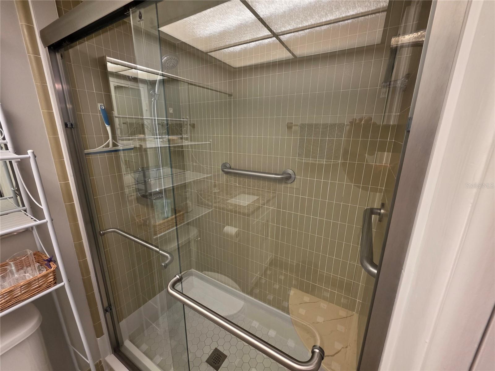 SEVILLE CONDO 4 - Residential