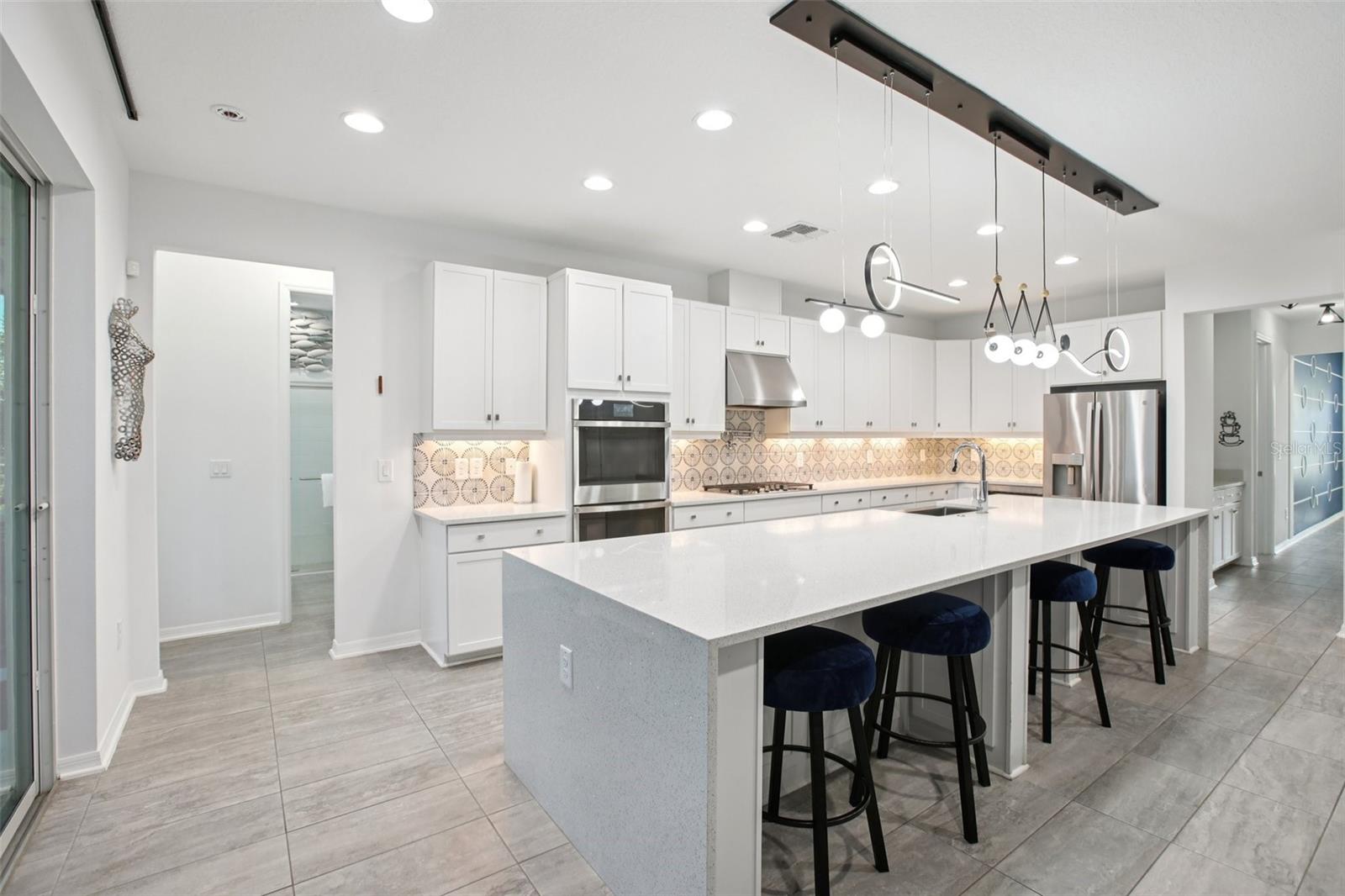 7135 GRAYBROOK DRIVE