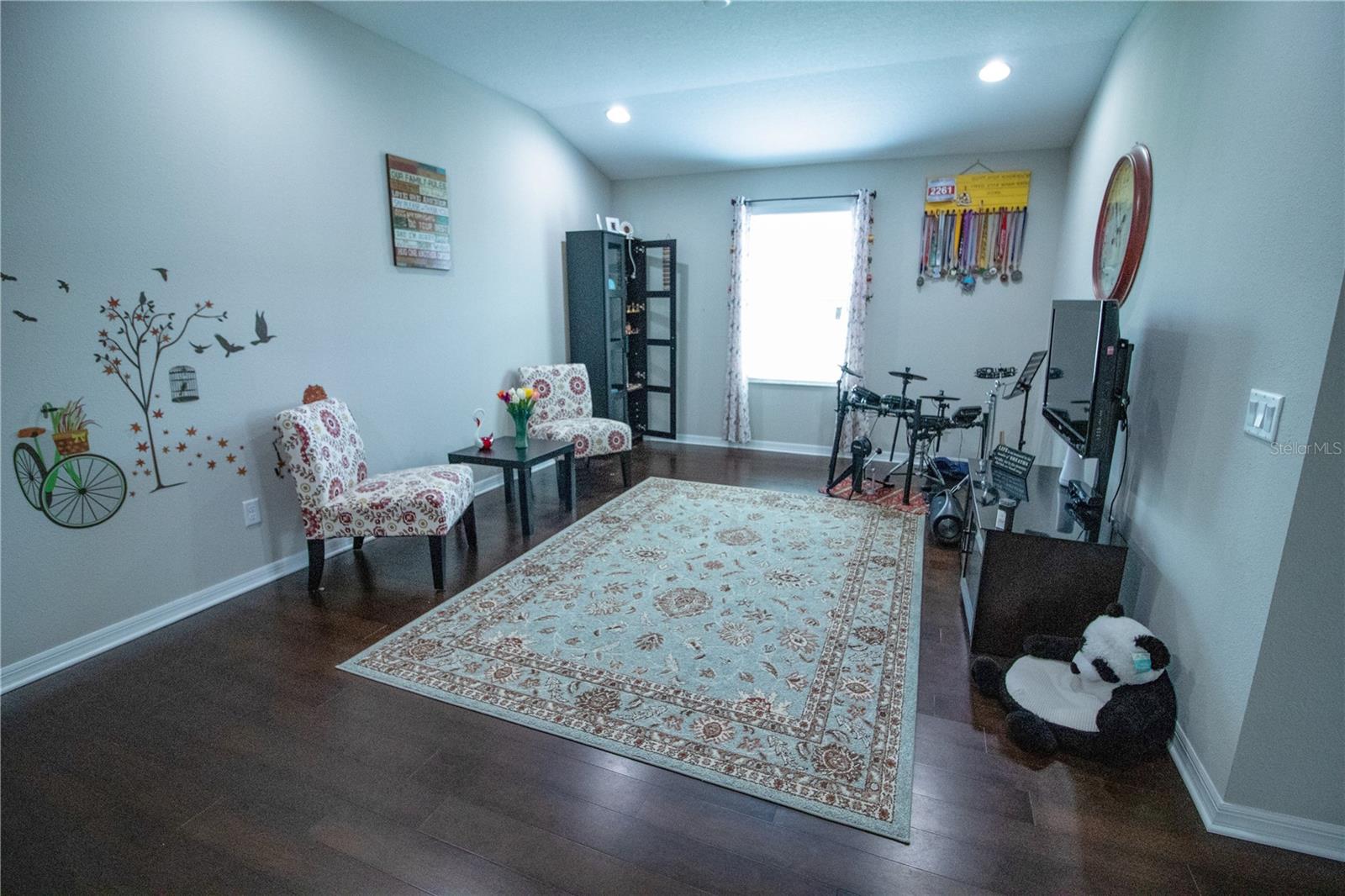 LONG LAKE RANCH-VLG 8 - Residential Lease