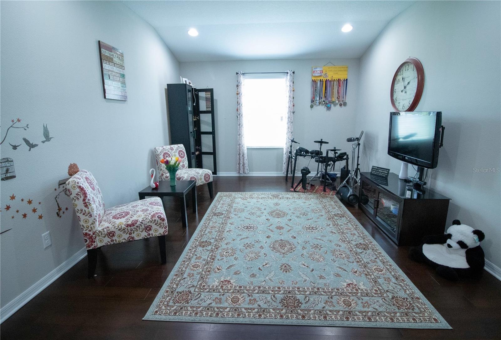 LONG LAKE RANCH-VLG 8 - Residential Lease