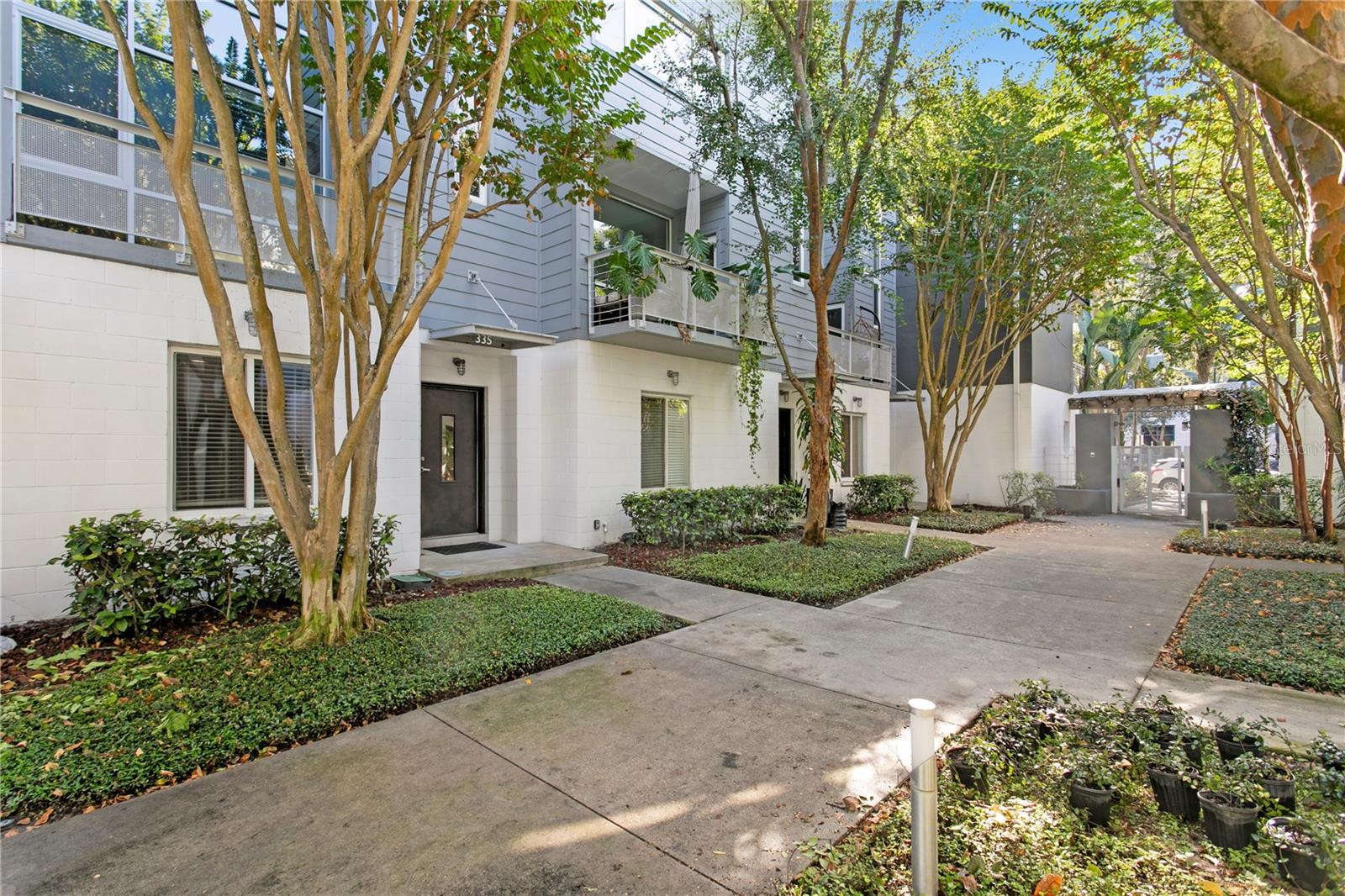 CHARLES COURT - Residential