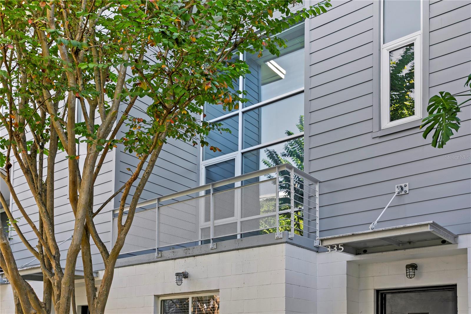 CHARLES COURT - Residential