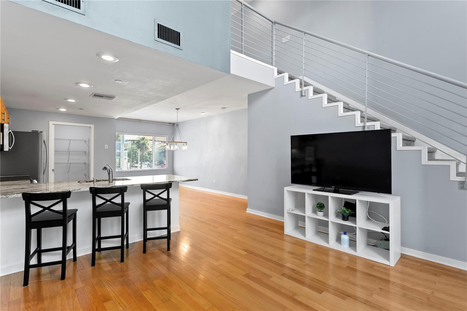 CHARLES COURT - Residential