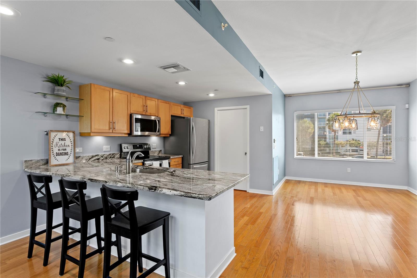 CHARLES COURT - Residential