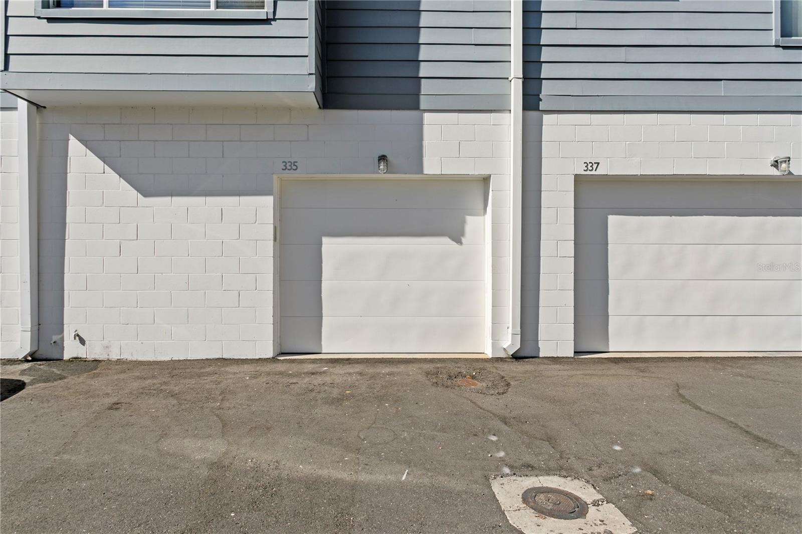 CHARLES COURT - Residential