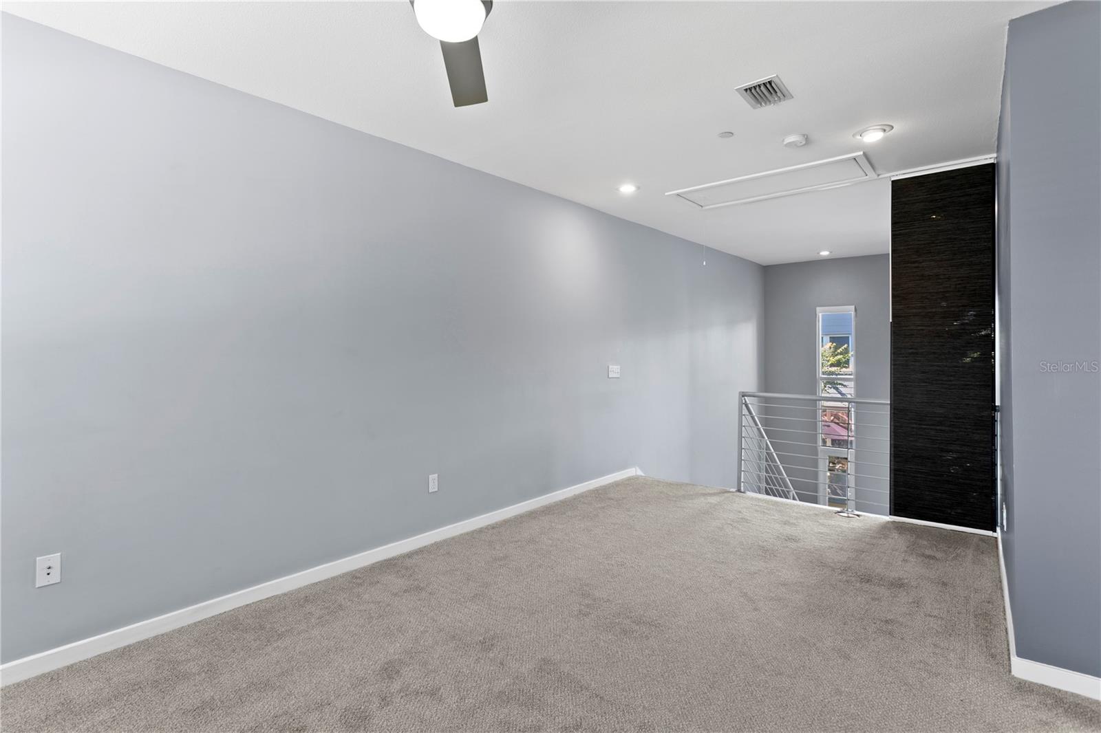 CHARLES COURT - Residential