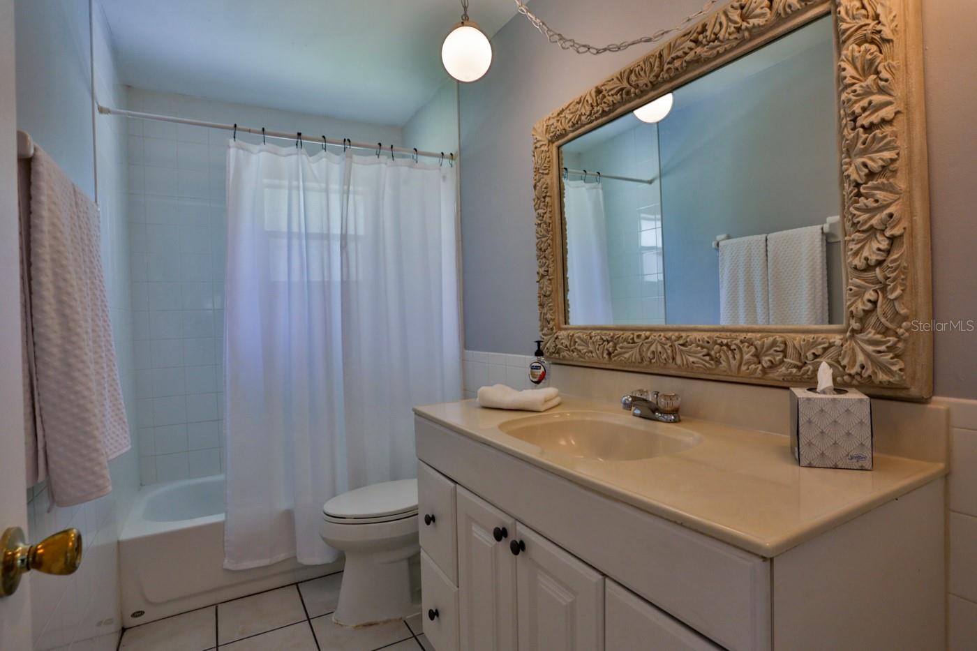 Florida Shores 01 - Residential