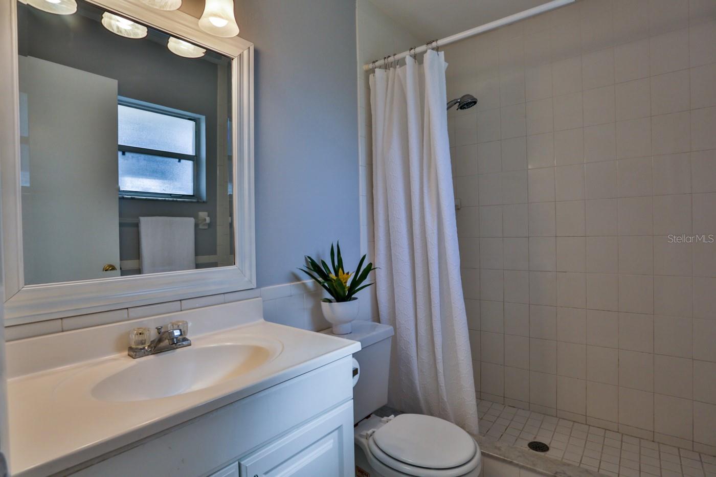 Florida Shores 01 - Residential