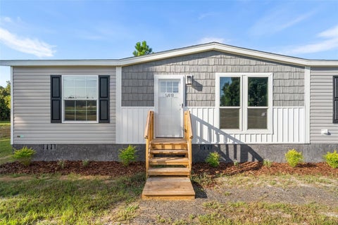 Tiny photo for 12610 SE 115 Street, Ocklawaha, FL 32179 (MLS # GC542987)