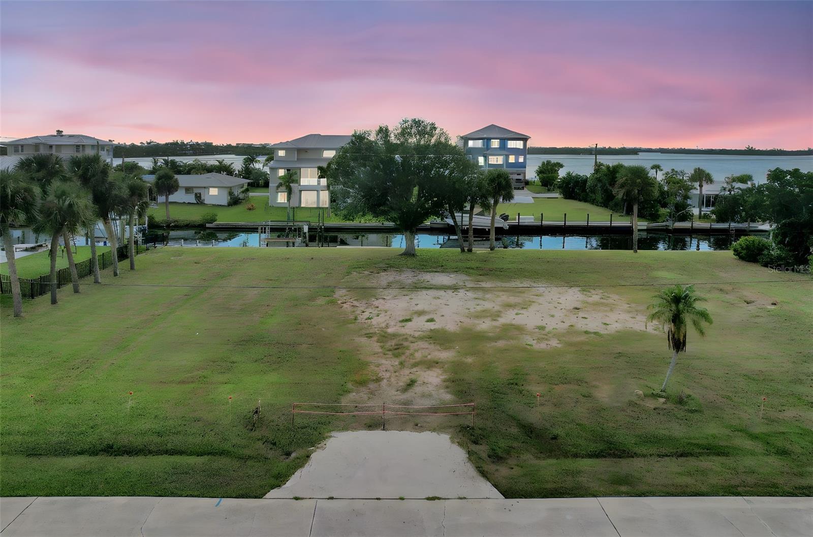 PALM POINT - Land