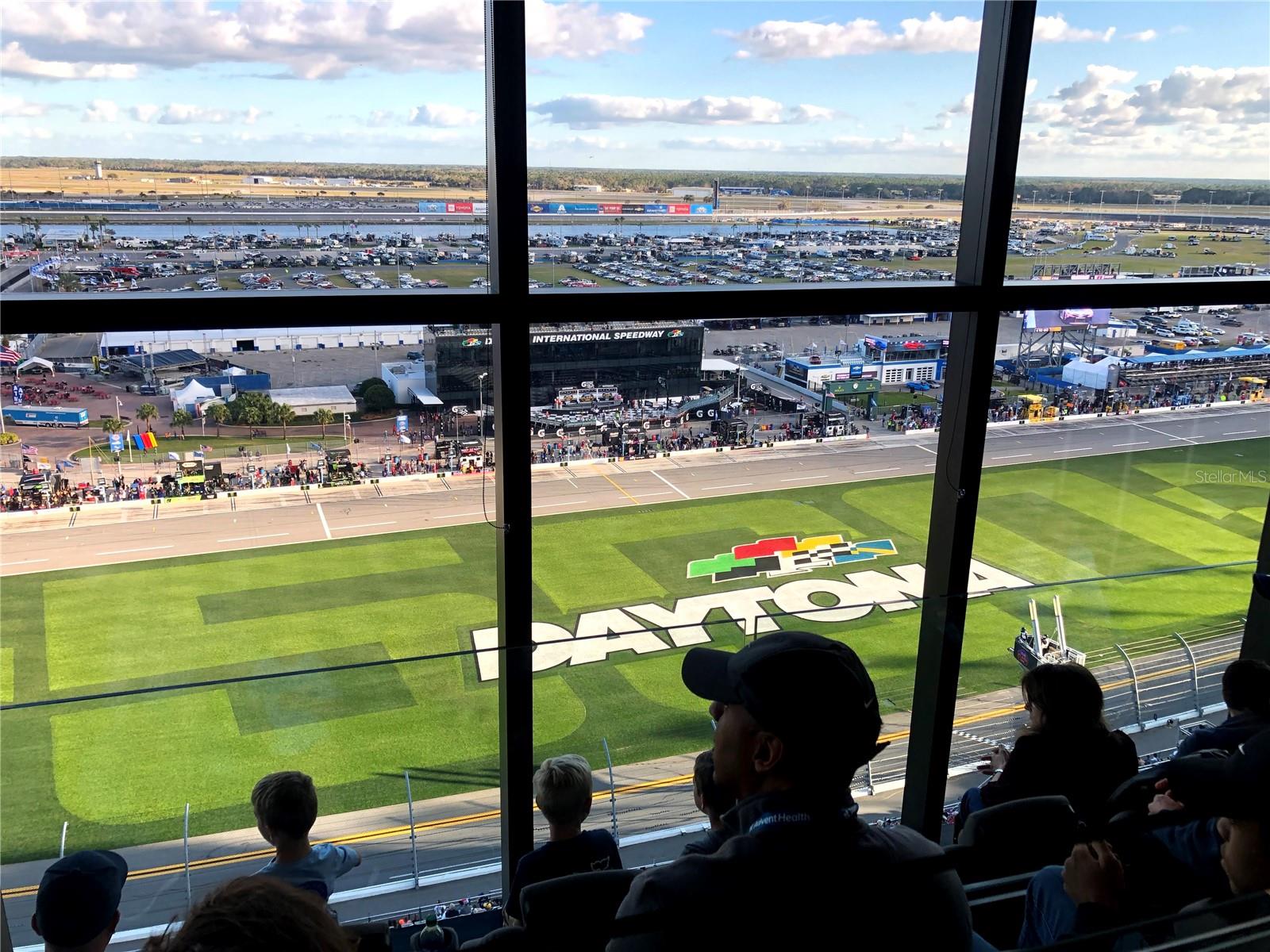 OCEAN RITZ CONDO UNIT 01 - Residential