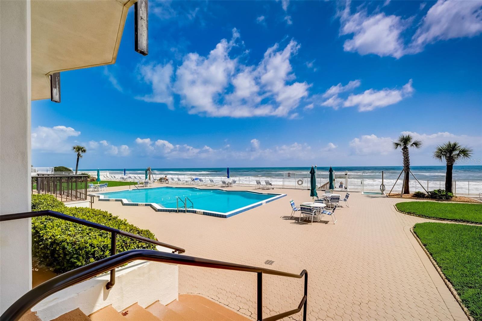 OCEAN RITZ CONDO UNIT 01 - Residential