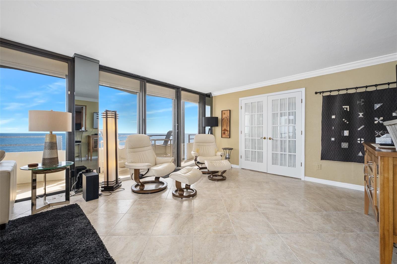 OCEAN RITZ CONDO UNIT 01 - Residential