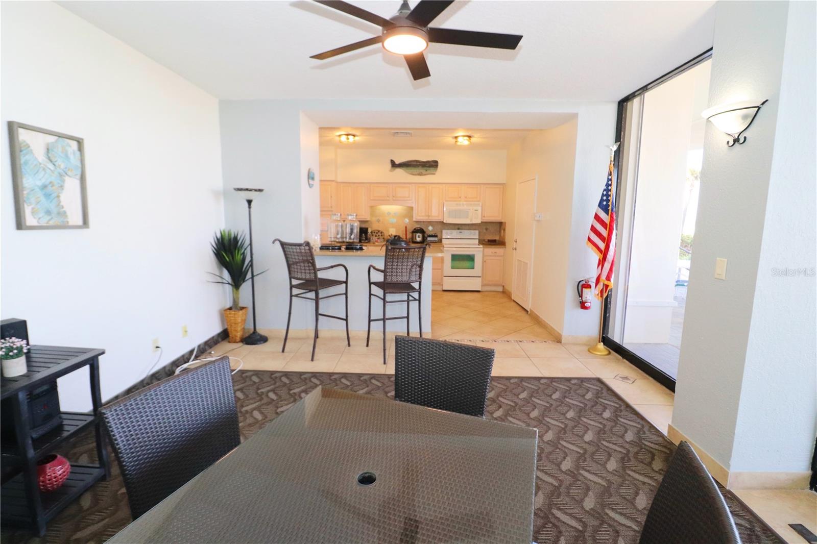 OCEAN RITZ CONDO UNIT 01 - Residential