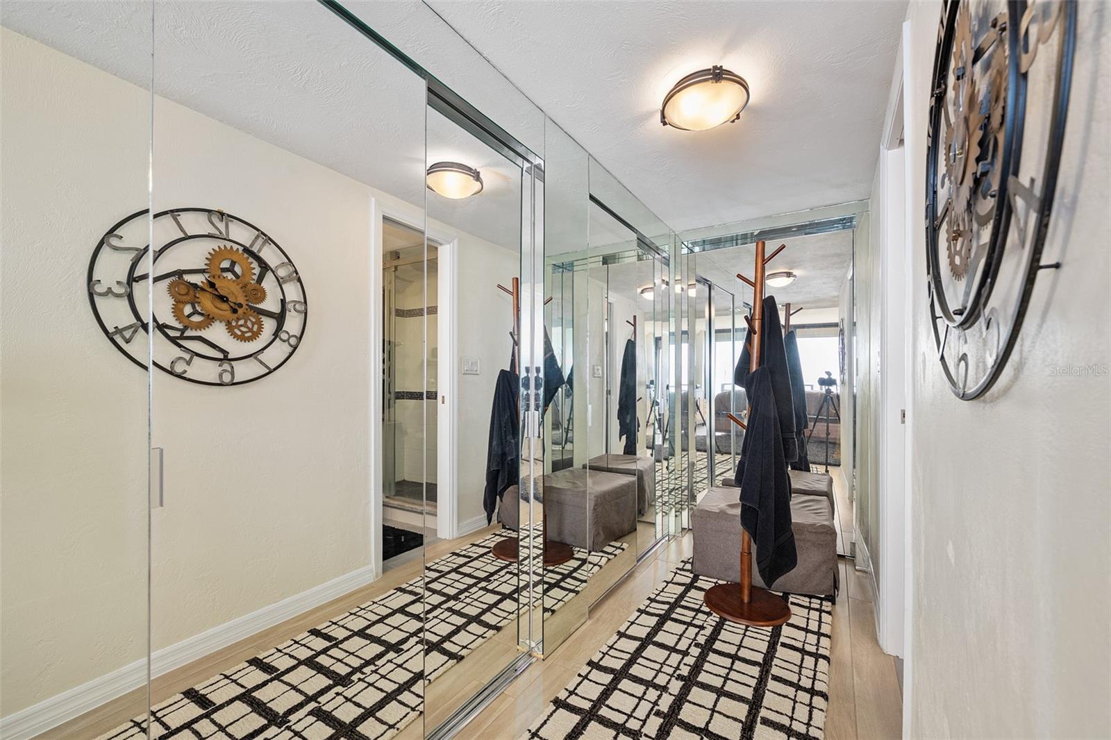 OCEAN RITZ CONDO UNIT 01 - Residential