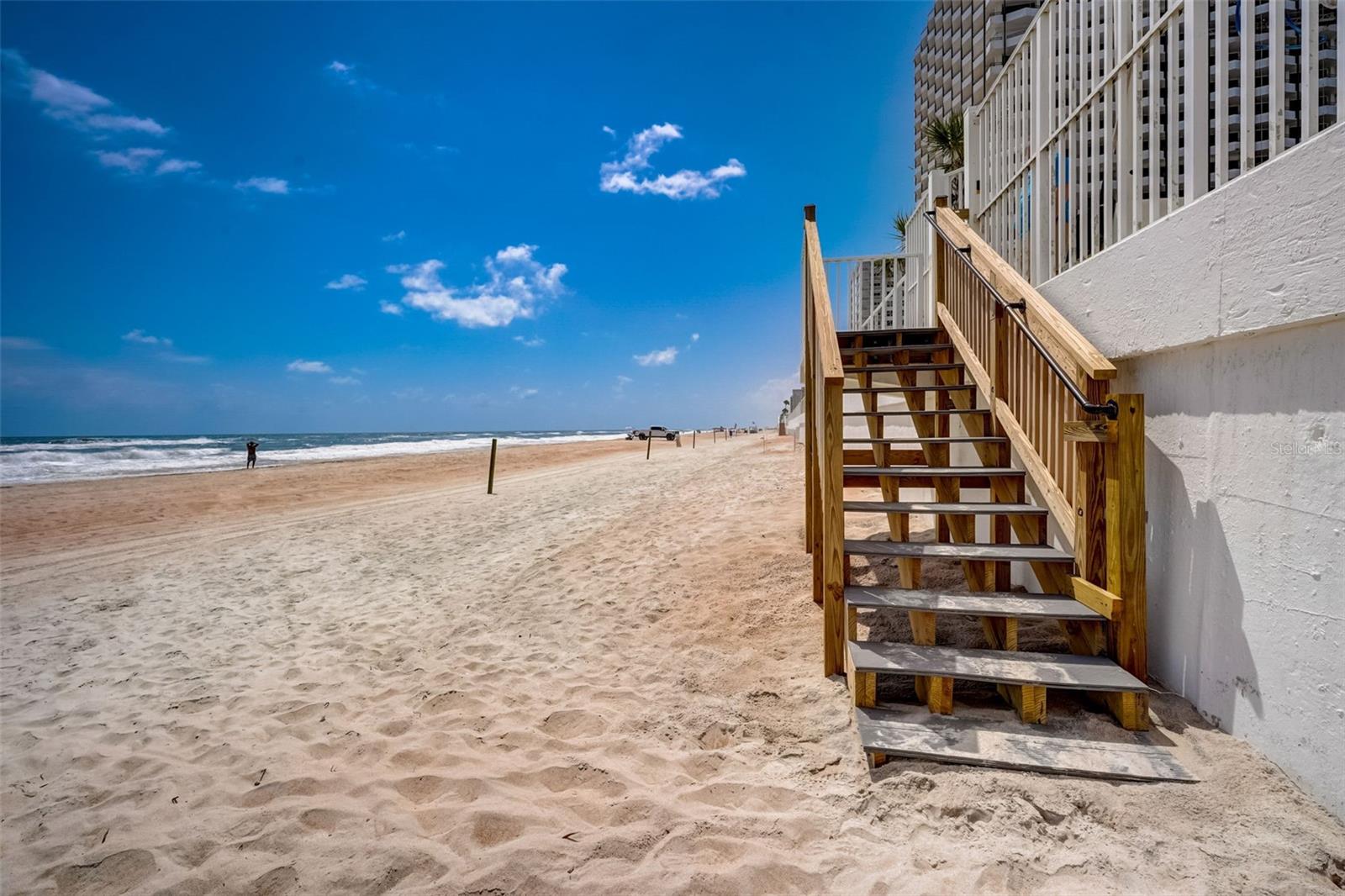 OCEAN RITZ CONDO UNIT 01 - Residential