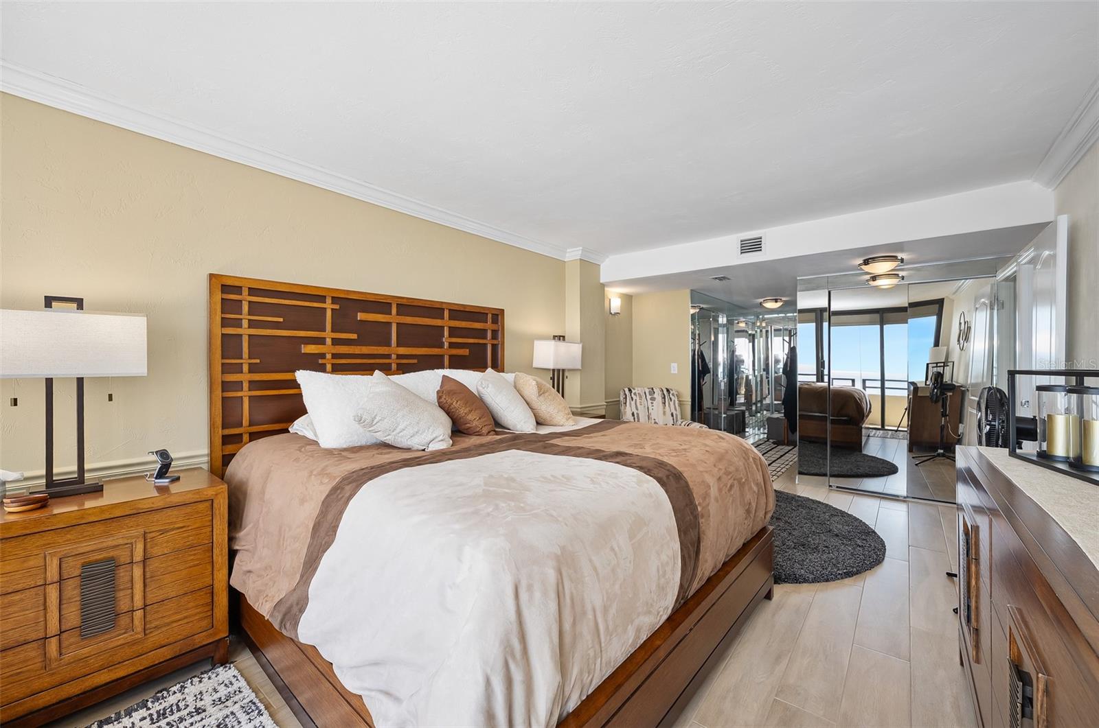 OCEAN RITZ CONDO UNIT 01 - Residential