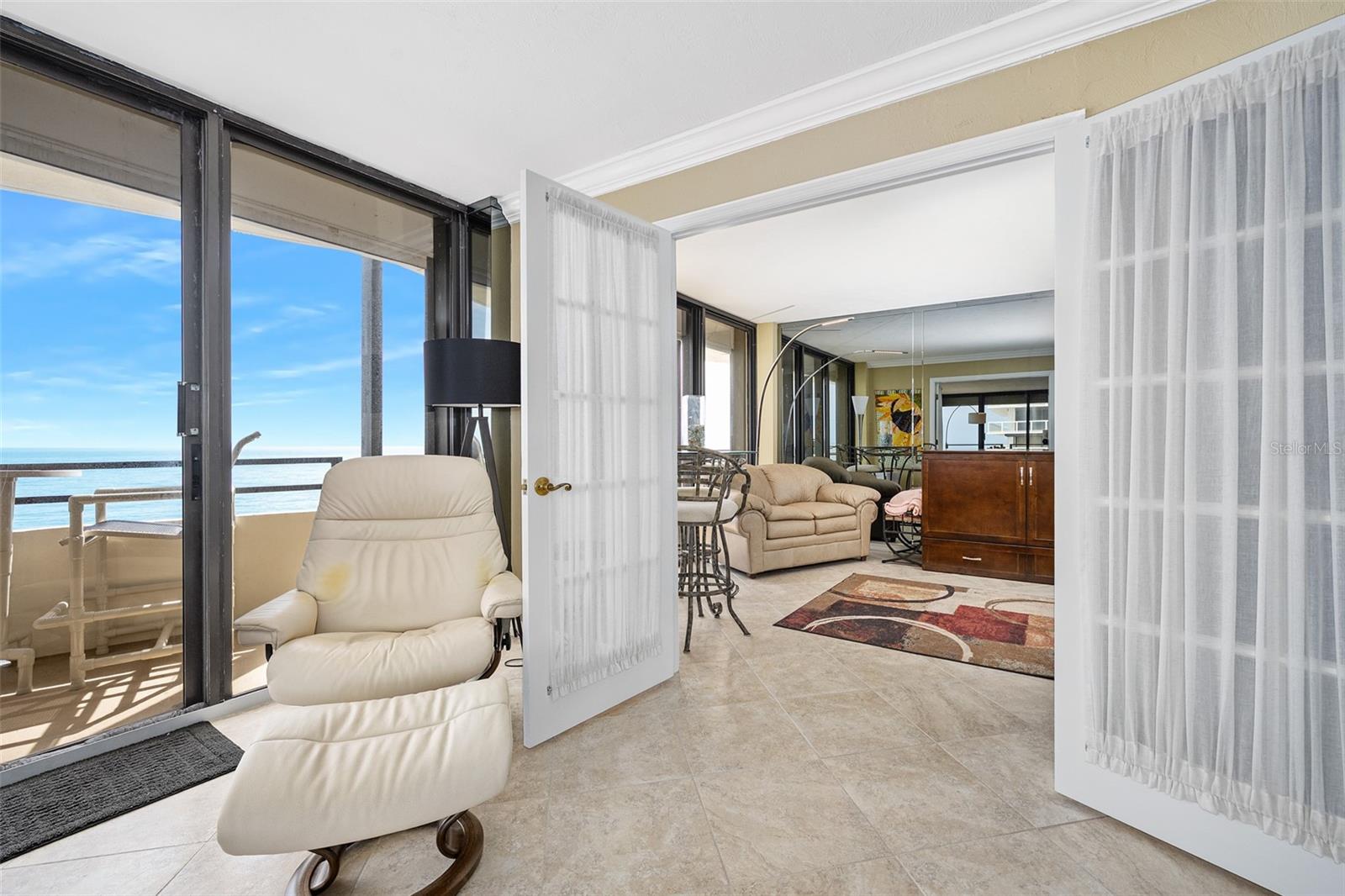 OCEAN RITZ CONDO UNIT 01 - Residential