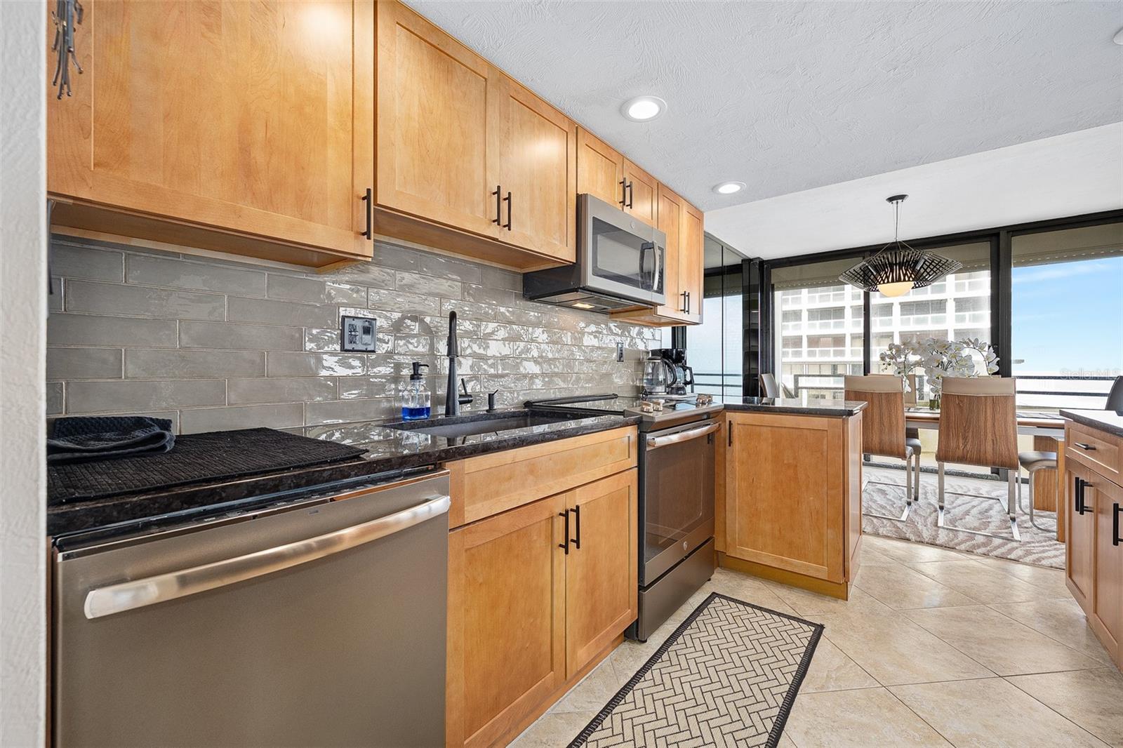 OCEAN RITZ CONDO UNIT 01 - Residential