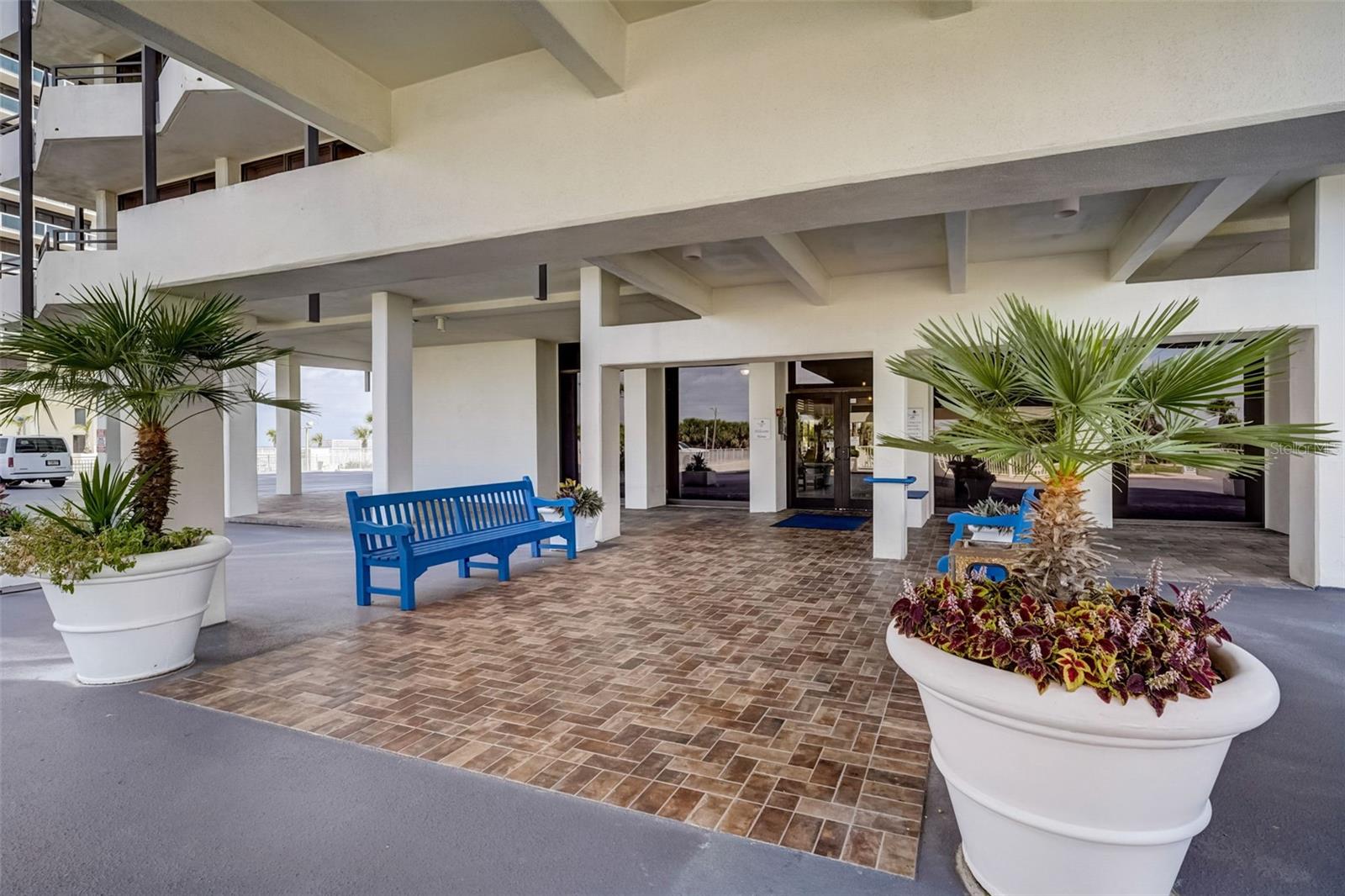 OCEAN RITZ CONDO UNIT 01 - Residential